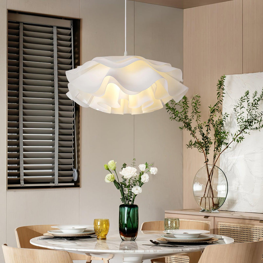 Pendant Light In White With Blossom Shape For Warm Ambience