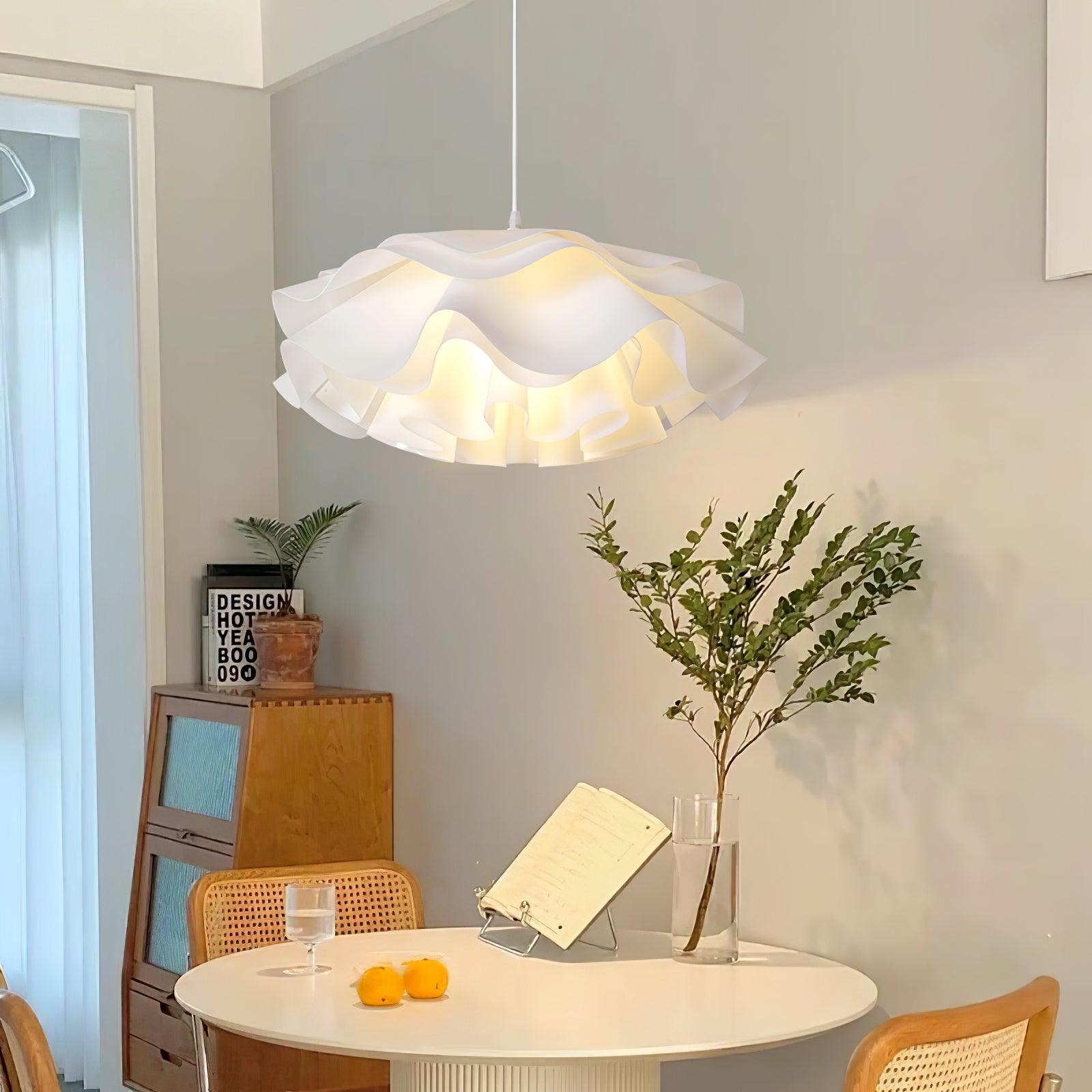 Pendant Light In White With Blossom Shape For Warm Ambience