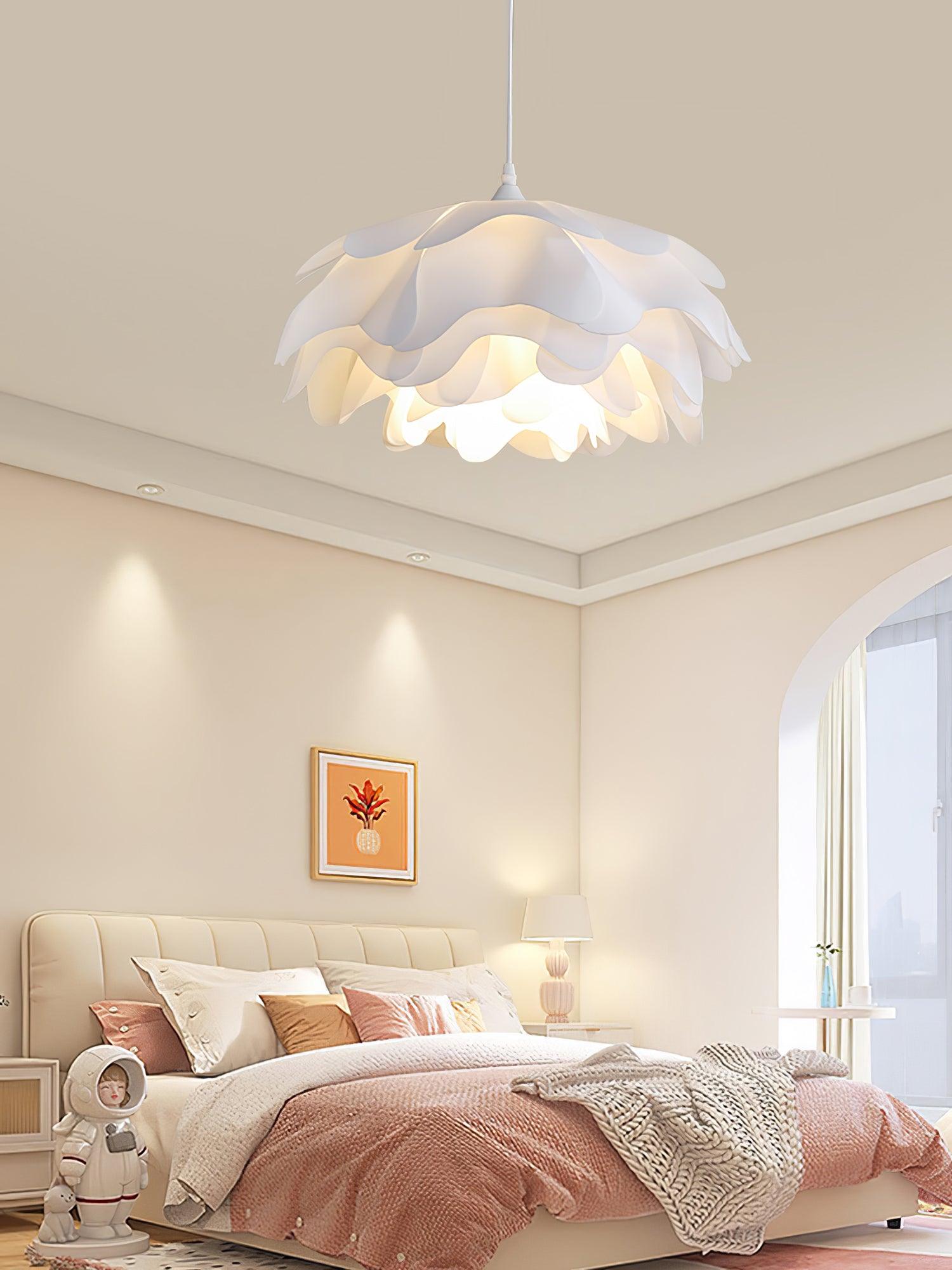 Pendant Light In White With Blossom Shape For Warm Ambience