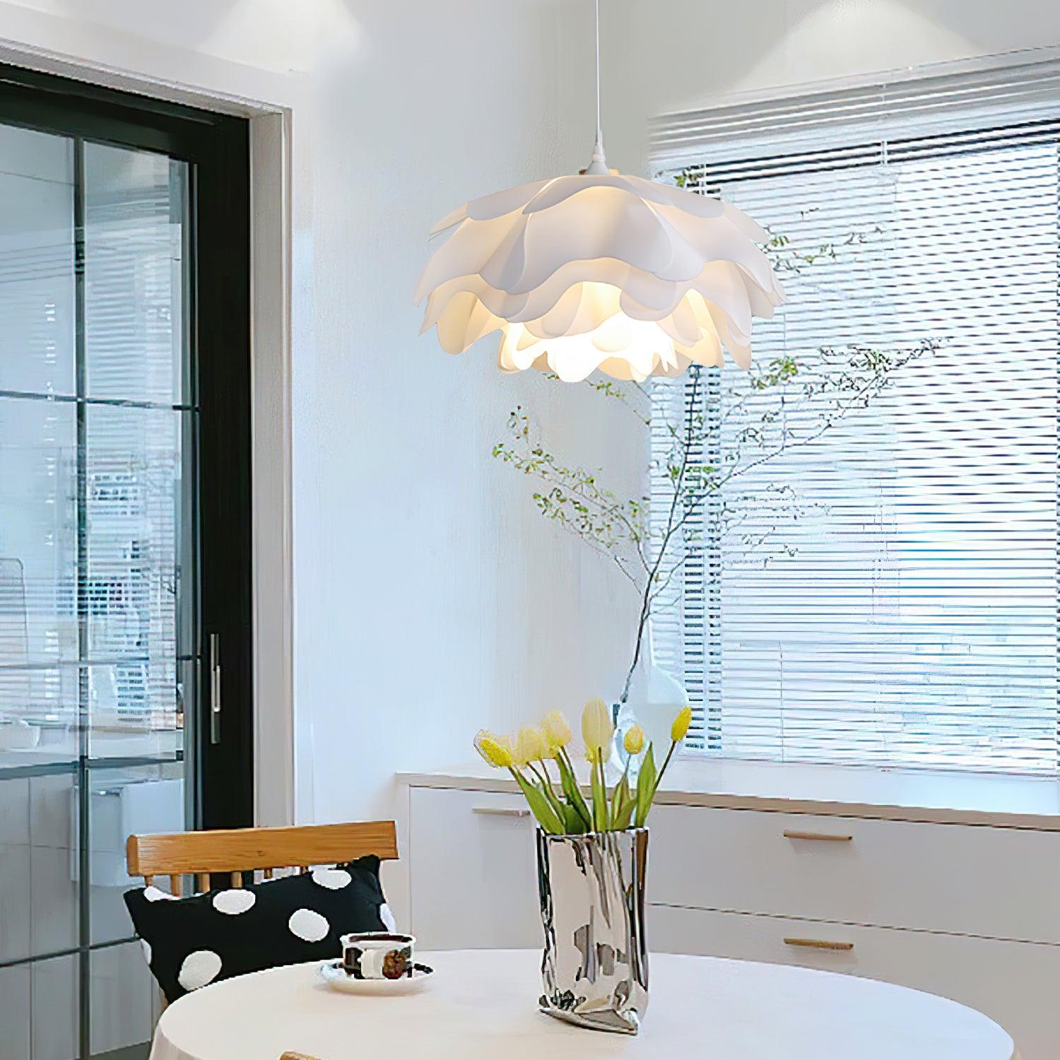 Pendant Light In White With Blossom Shape For Warm Ambience