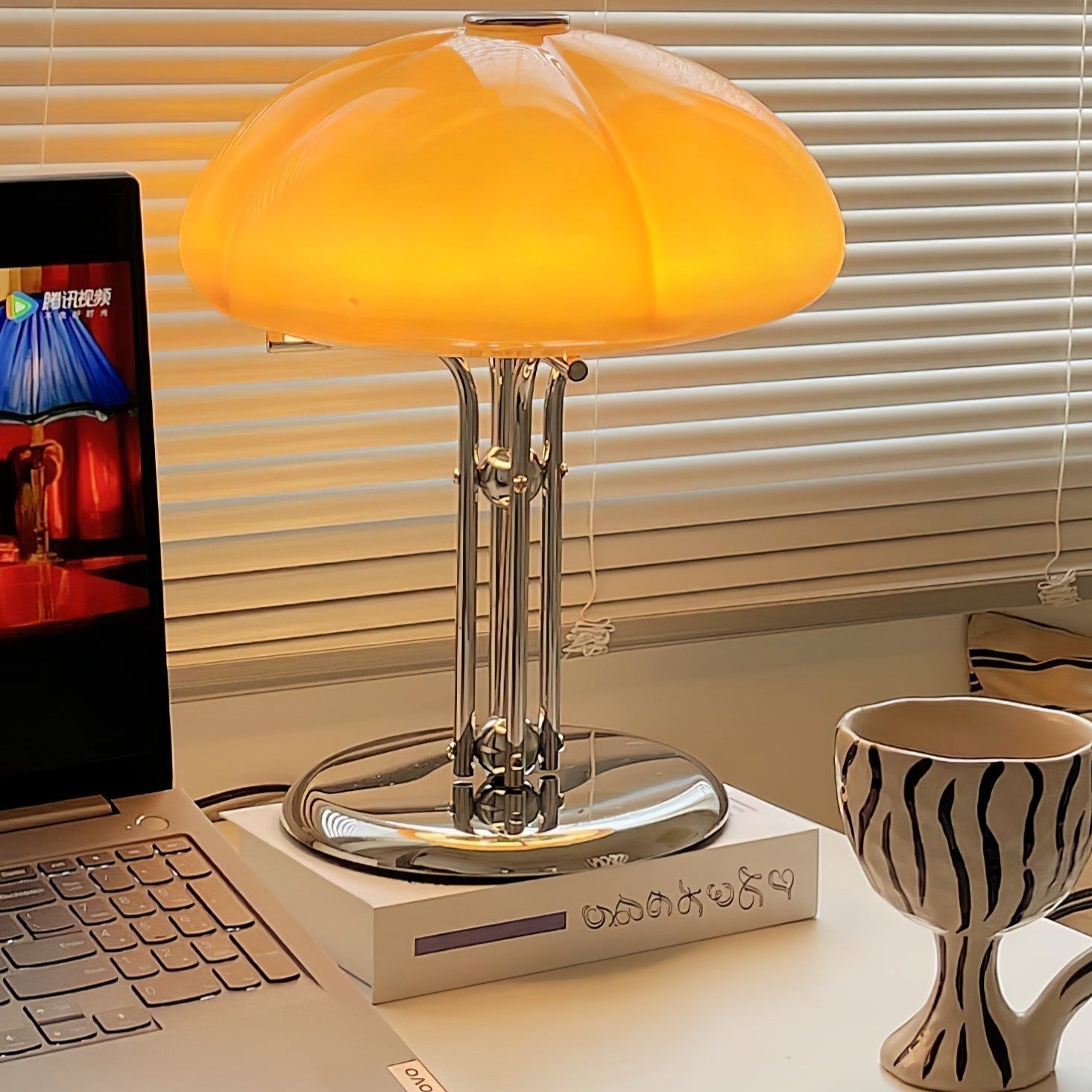 Mushroom Table Lamp With Bauhaus Style And Clean Geometric Form
